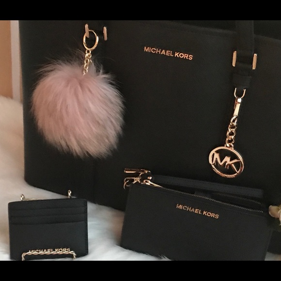 🌷MICHAEL KORS Large Black Saffiano Tote Set🌷 - Picture 6 of 7
